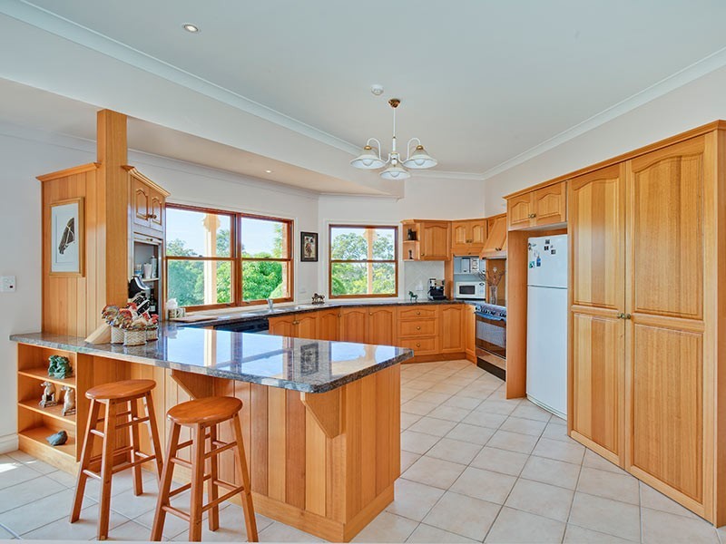 22 Stansell Court, Draper QLD 4520