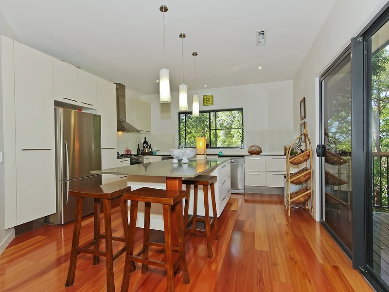 11 Wentworth Avenue, Mount Nebo QLD 4520