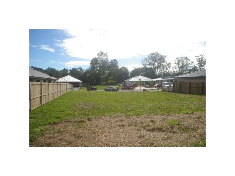 6 Village Lane, Samford Village QLD 4520