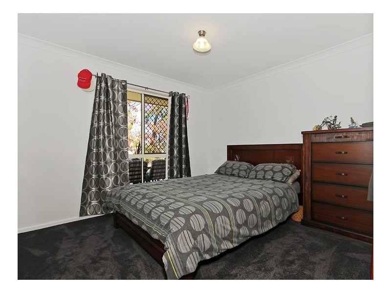 1827 Mount Glorious Rd, Mount Glorious QLD 4520