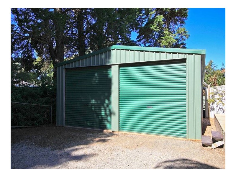1827 Mount Glorious Rd, Mount Glorious QLD 4520