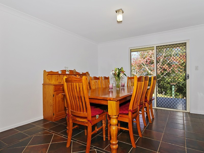 1827 Mount Glorious Rd, Mount Glorious QLD 4520