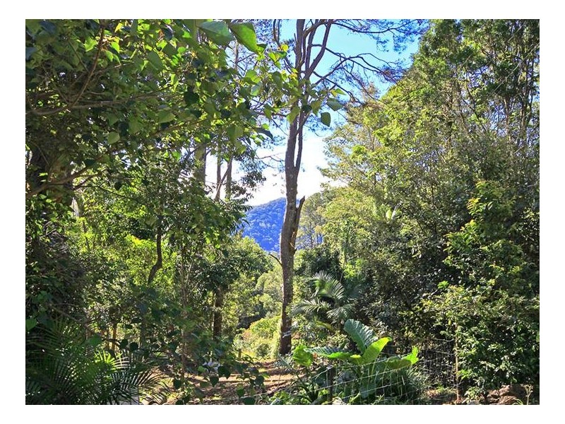 1827 Mount Glorious Rd, Mount Glorious QLD 4520