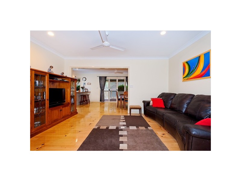 1 Skyline Court, Draper QLD 4520