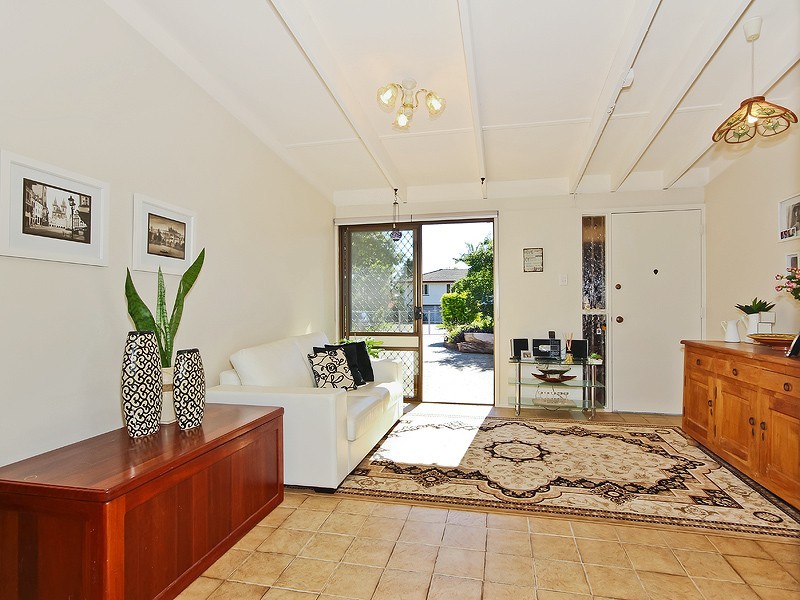 27 Crofty Street, Albany Creek QLD 4035