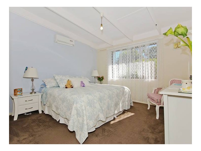 27 Crofty Street, Albany Creek QLD 4035