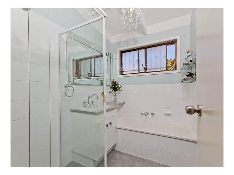 27 Crofty Street, Albany Creek QLD 4035