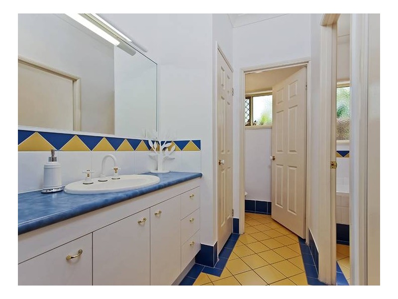 6 Norwood Ct, Highvale QLD 4520