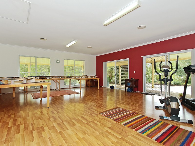 87 Days Rd, Wights Mountain QLD 4520