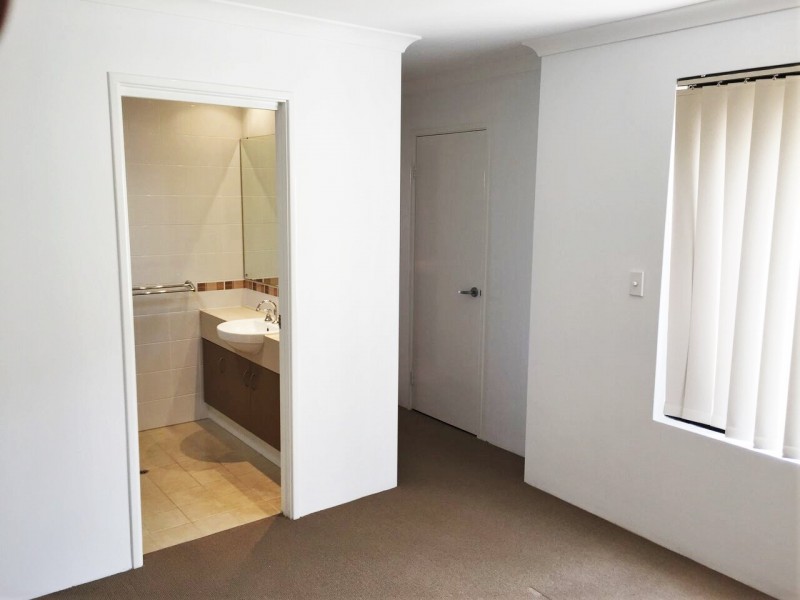 345C Flinders St, Nollamara WA 6061