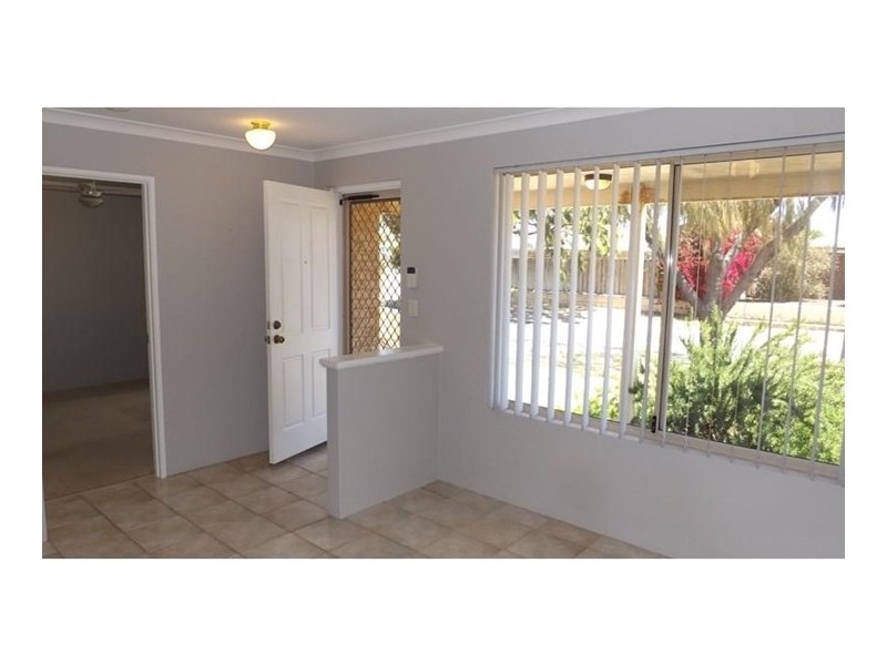 17 Duncombe Gr, Quinns Rocks WA 6030