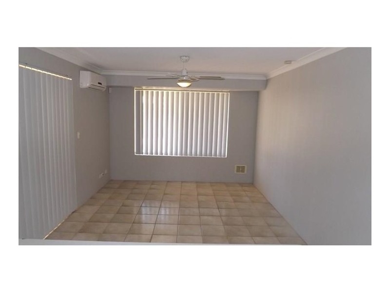 17 Duncombe Gr, Quinns Rocks WA 6030