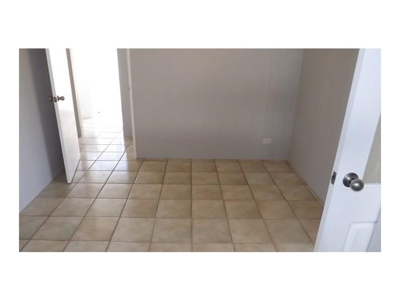 17 Duncombe Gr, Quinns Rocks WA 6030