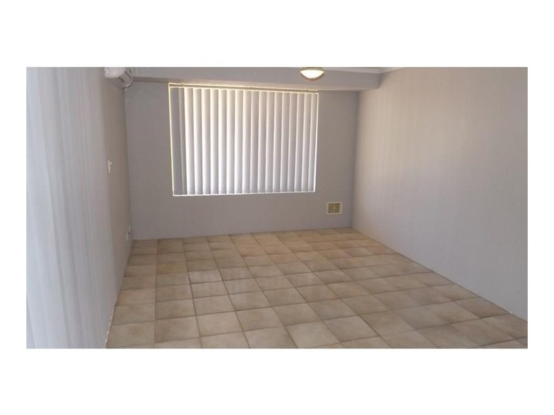 17 Duncombe Gr, Quinns Rocks WA 6030