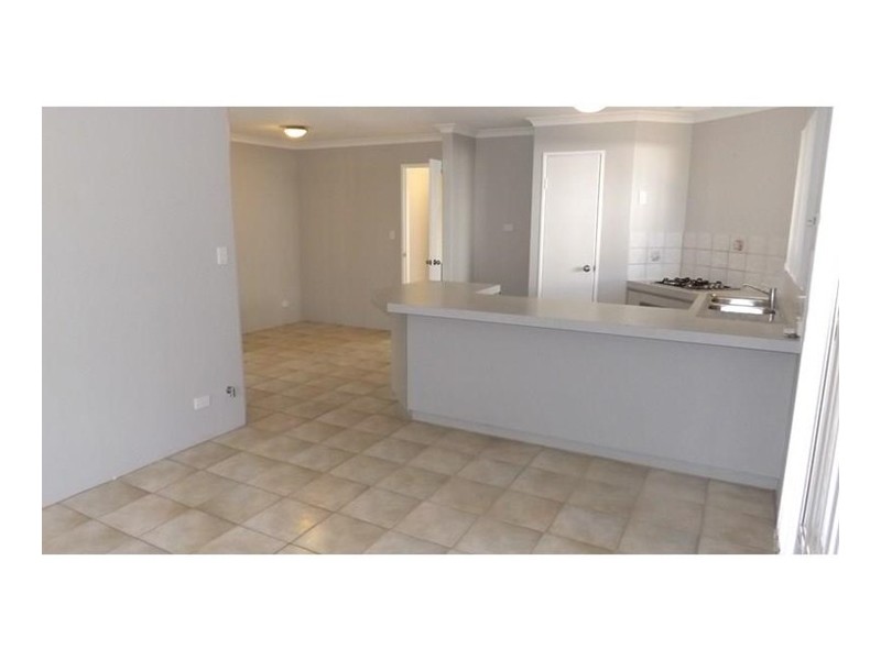 17 Duncombe Gr, Quinns Rocks WA 6030