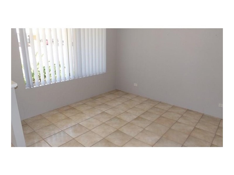 17 Duncombe Gr, Quinns Rocks WA 6030