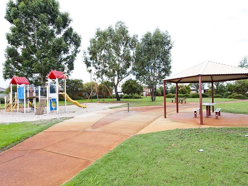 3/217 Patricia St, Caversham WA 6055