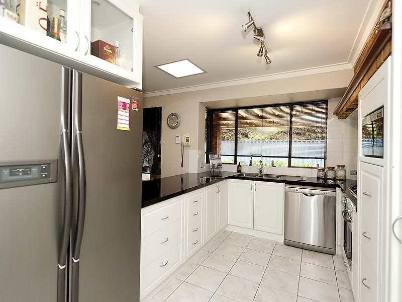 46 Jaeger Square, Ballajura WA 6066