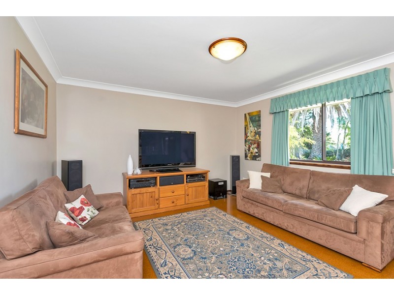 11 Cockram Place, Beechboro WA 6063