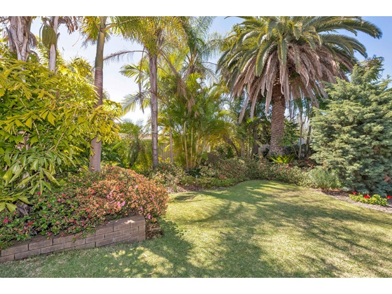 11 Cockram Place, Beechboro WA 6063