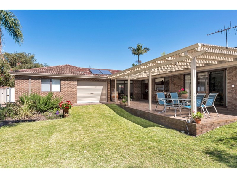 11 Cockram Place, Beechboro WA 6063