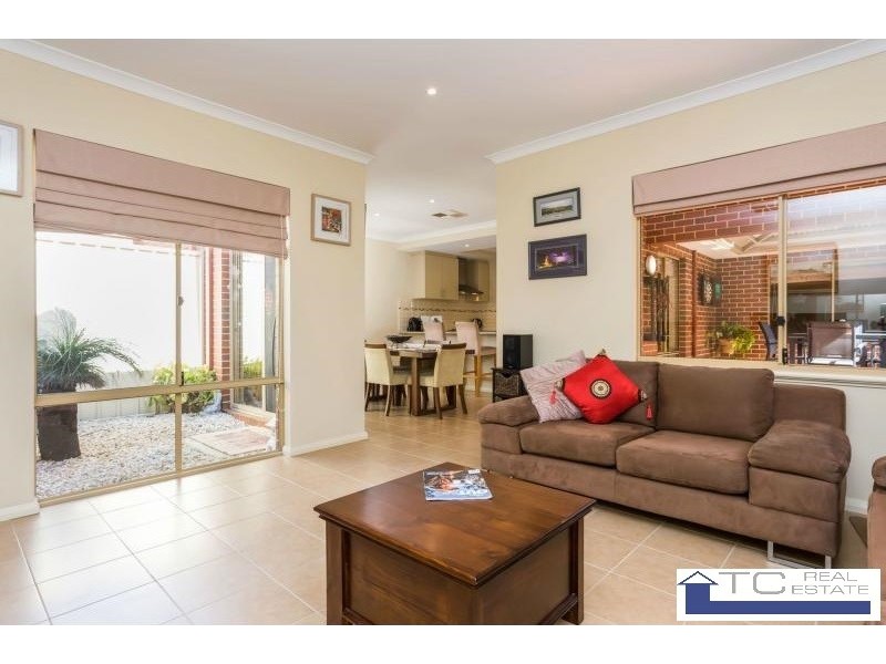 66A Cooper Street, Madeley WA 6065