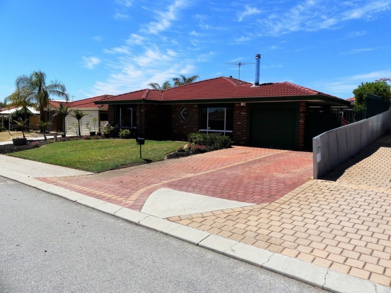 6 Brookside Gardens, Caversham WA 6055