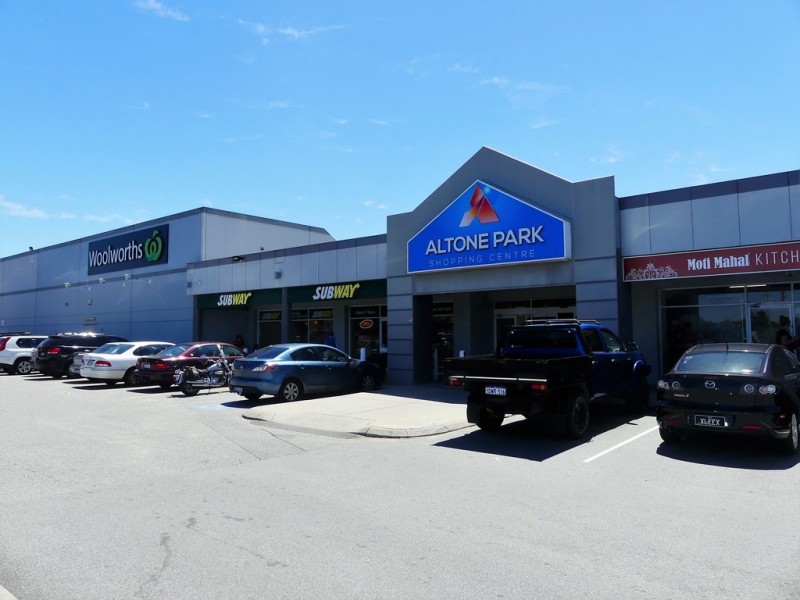 6 Brookside Gardens, Caversham WA 6055