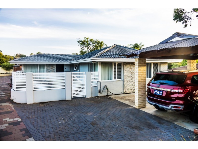 14 Denston Way, Girrawheen WA 6064