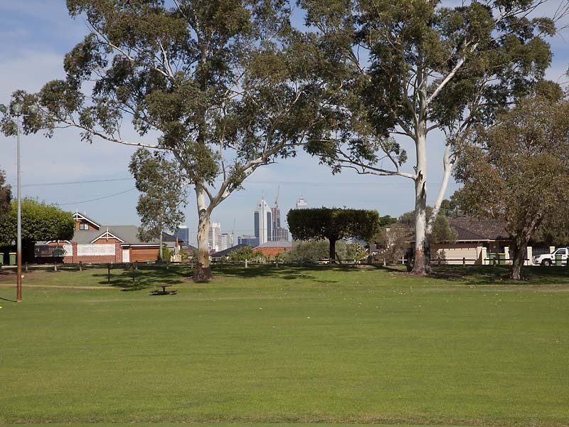8/27 Caledonian Ave, Maylands WA 6051