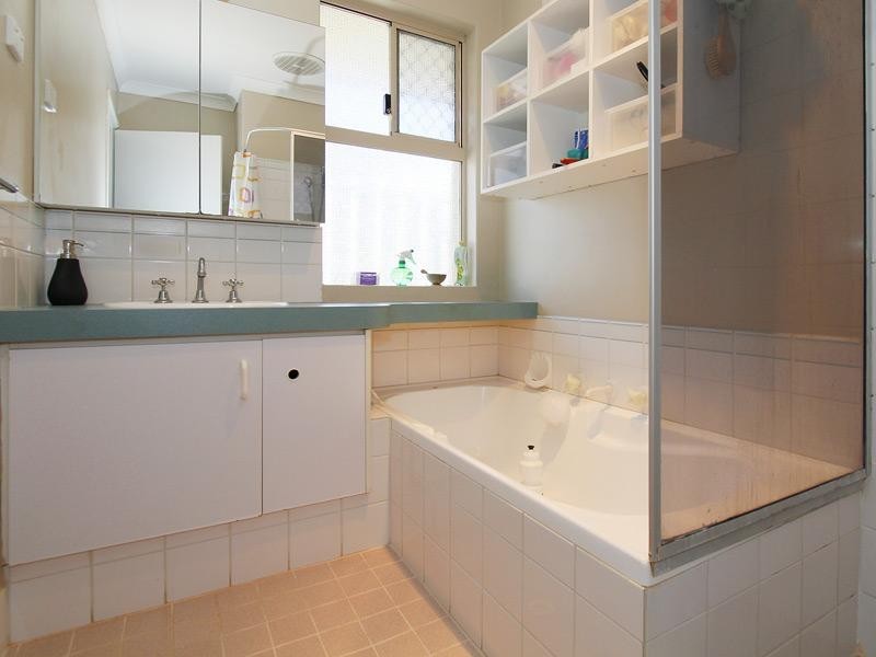 100 Guadalupe, Ballajura WA 6066