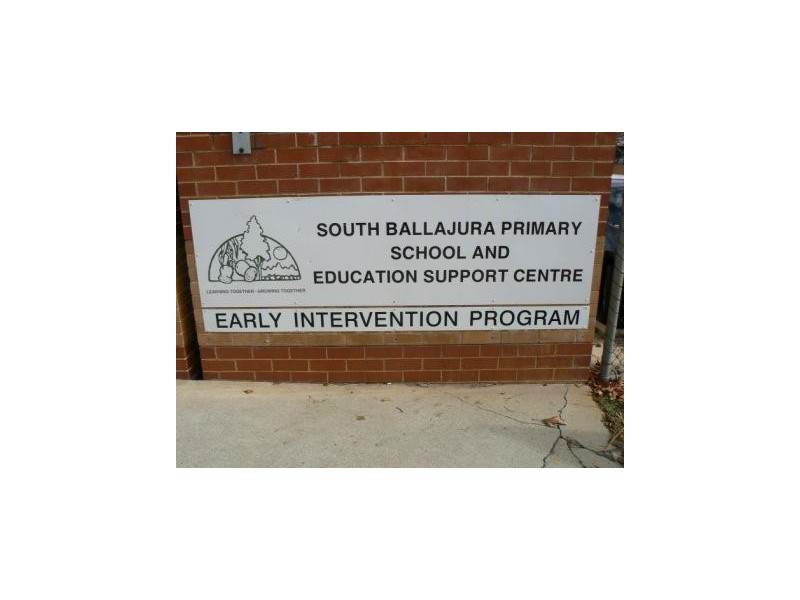 100 Guadalupe, Ballajura WA 6066