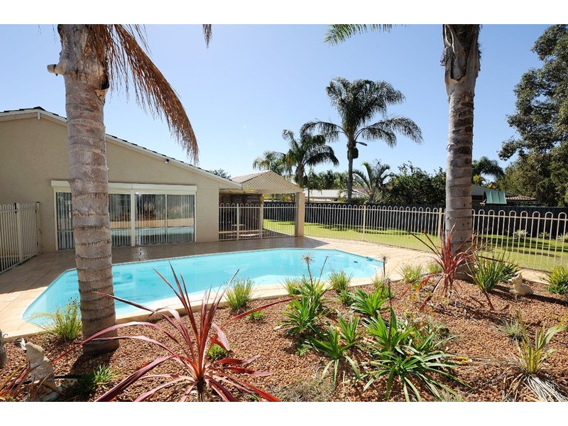 3 Sail Grove, Ballajura WA 6066