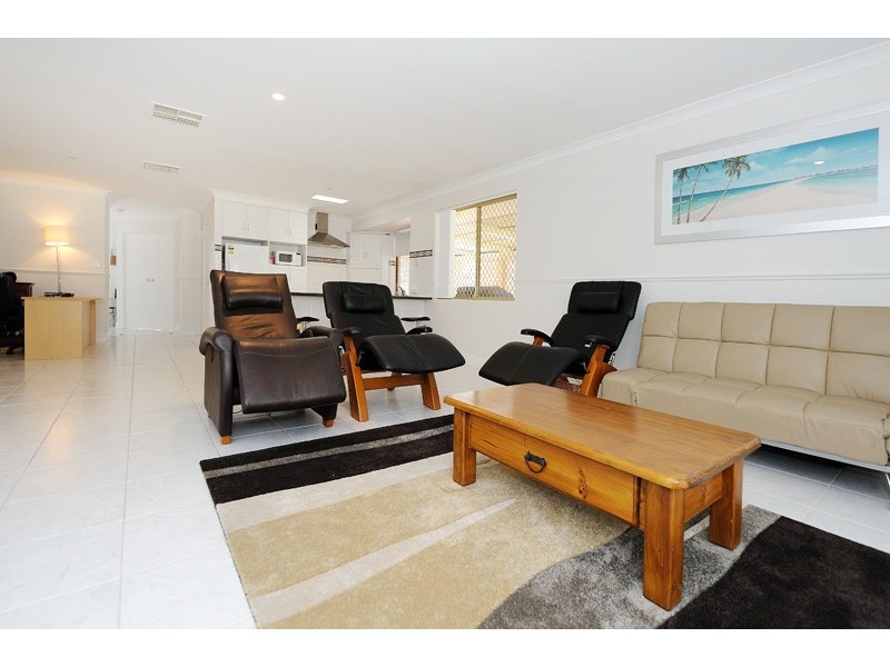 3 Sail Grove, Ballajura WA 6066