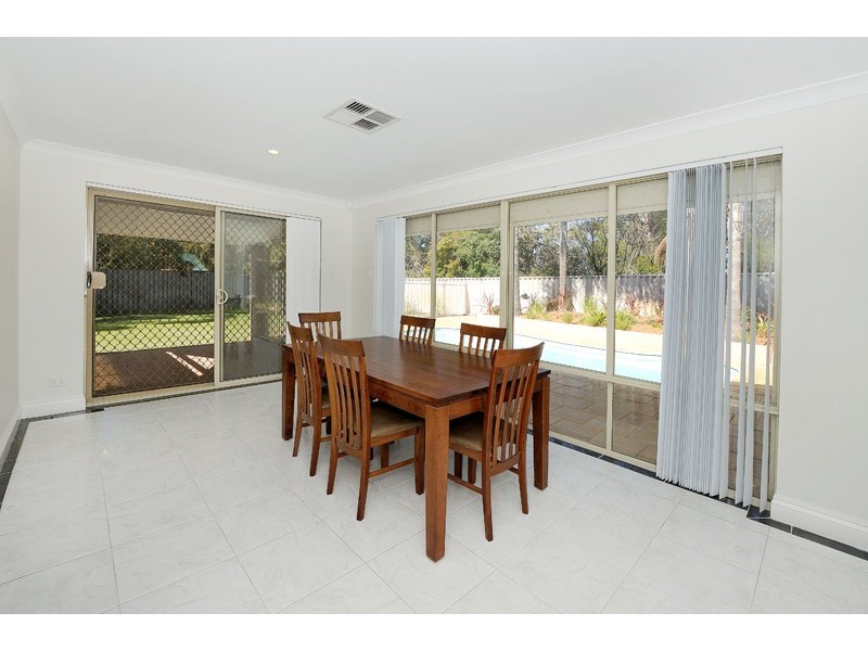 3 Sail Grove, Ballajura WA 6066