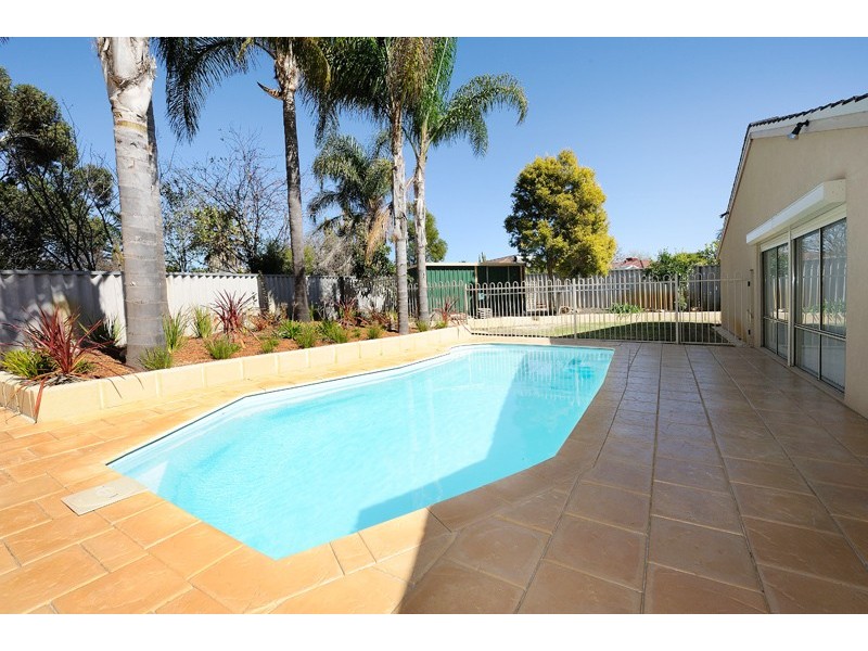 3 Sail Grove, Ballajura WA 6066