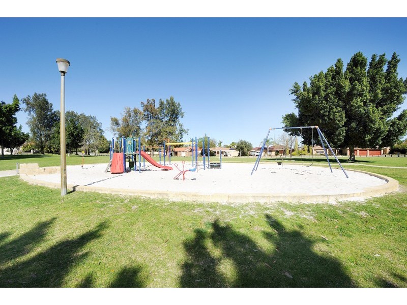 3 Sail Grove, Ballajura WA 6066