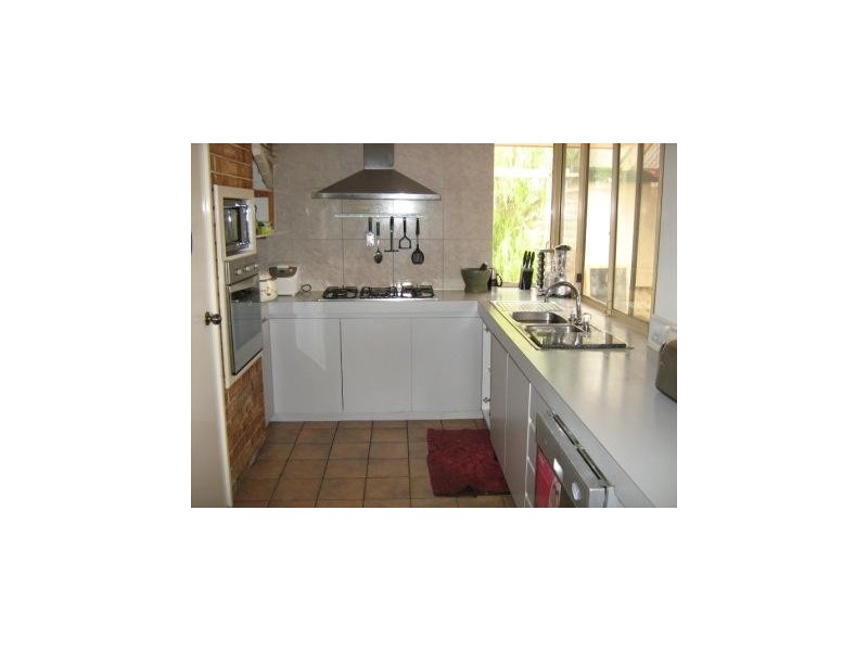 8 Skipper Place, Ballajura WA 6066