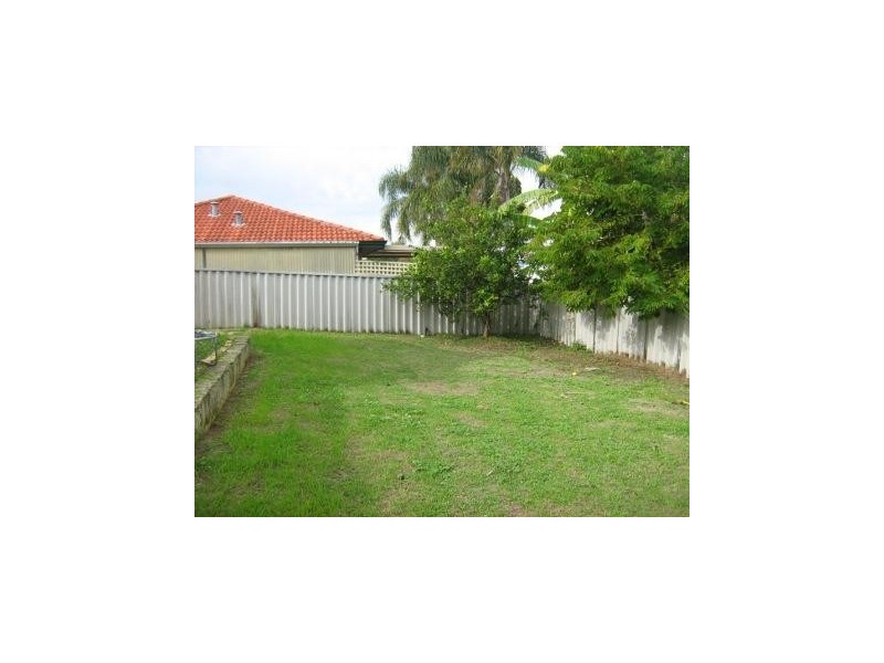 8 Skipper Place, Ballajura WA 6066