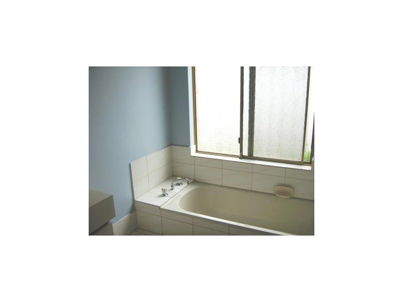 8 Skipper Place, Ballajura WA 6066