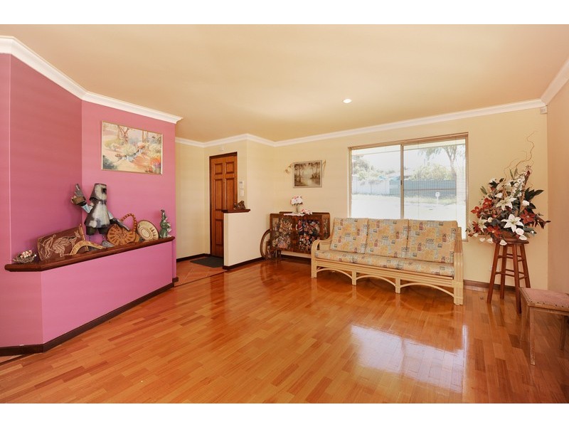 1 Amur Close, Beechboro WA 6063