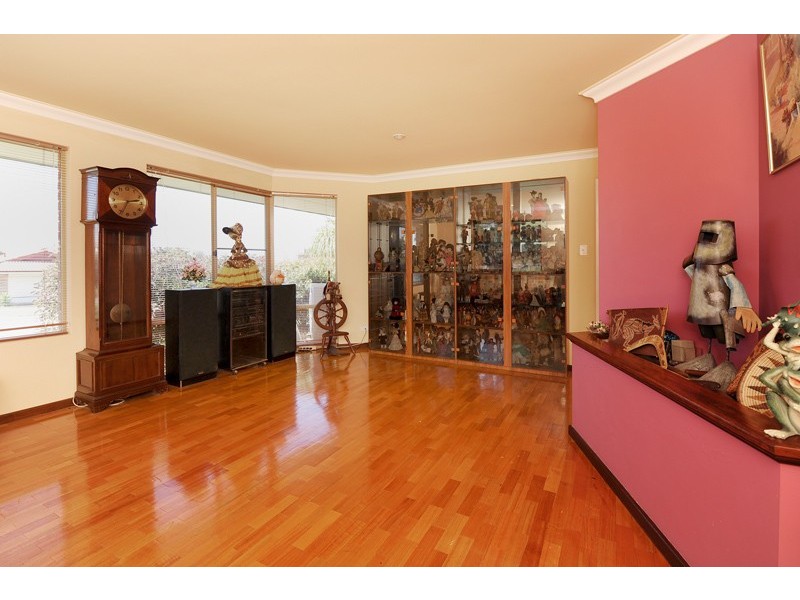 1 Amur Close, Beechboro WA 6063