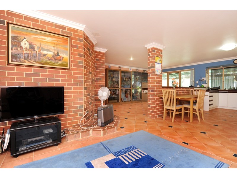 1 Amur Close, Beechboro WA 6063