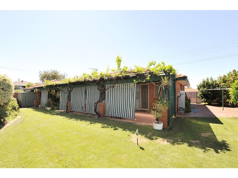 1 Amur Close, Beechboro WA 6063