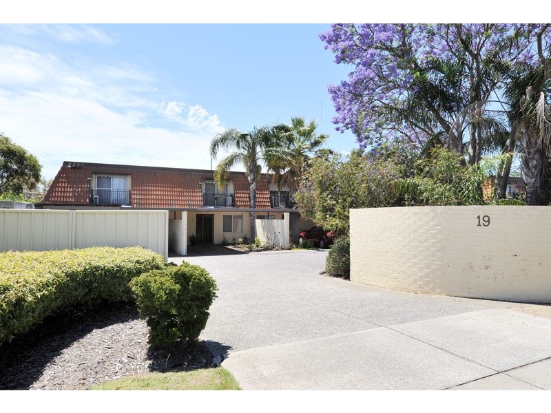 2/19 Freesia Way, Willetton WA 6155