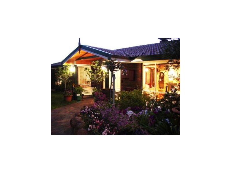 17 Bredhurst Rd, Marangaroo WA 6064