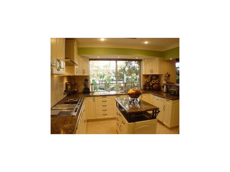 17 Bredhurst Rd, Marangaroo WA 6064