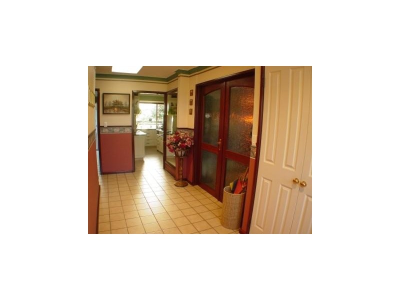 17 Bredhurst Rd, Marangaroo WA 6064