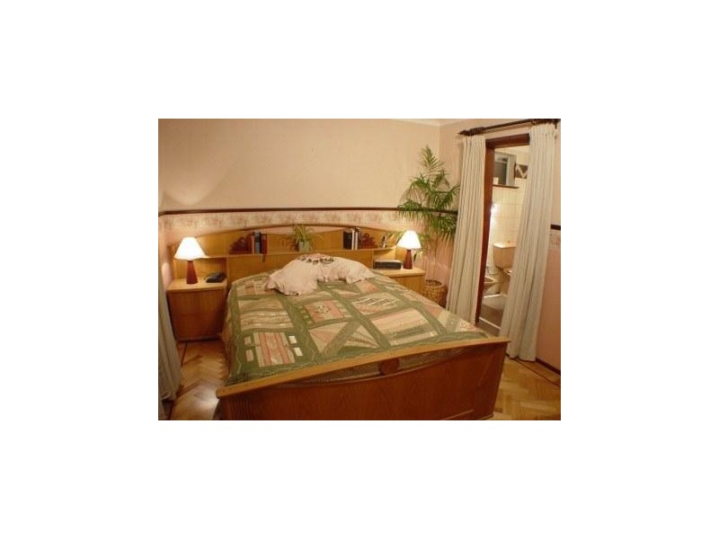 17 Bredhurst Rd, Marangaroo WA 6064