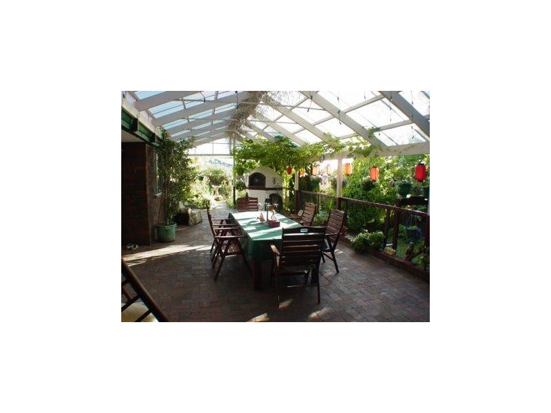 17 Bredhurst Rd, Marangaroo WA 6064